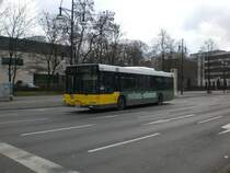 MAN Niederflurbus 2. Generation auf der Linie 106 nach U-Bahnhof Seestrae an der Haltestelle Tiergarten Nordische Botschaften/Adenauer Stiftung.