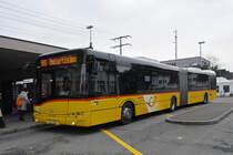 Solaris Bus der Post, auf der Linie 100, wartet am 15.01.2025 an der Endstation beim Bahnhof Rheinfelden.