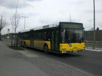 MAN Niederflurbus 2. Generation auf der Linie 277 an der Haltestelle Marienfelde Stadtrandsiedlung.