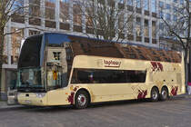 2-EUA-767, VanHool TX von toptour aus Belgien, aufgenommen in Maastricht. 03.2025