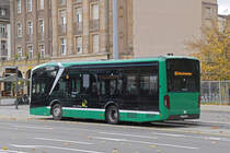 MAN Lions City Elektrobus der MAB, auf der Linie 46, wartet am 18.11.2024 an der Endstation am badischen Bahnhof. Aufnahme Basel.