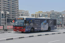 RTA VDL Citea 1881, auf der Linie C09, ist am 01.04.2025 in Dubai unterwegs.