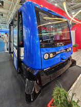 Anfang April 2025 war auf der Messe Hannover dieser autonom fahrende Kleinbus EZ10 des französischen Herstellers Easymile ausgestellt.
