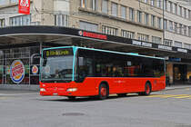 Mercedes Citaro 184, auf der Linie 8, fährt am 24.02.2025 zur Haltestelle beim Bahnhof Biel.