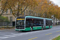 Mercedes eCitaro 7118, auf der Linie 30, fährt am 18.11.2024 zur Endstation am badischen Bahnhof. Aufnahme Basel.