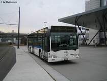 Citaro Nr. 51 der VBG erreicht am 28.3.09 den Flughafen Zrich.