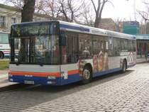 WSF-V281 am 18.03.2009 auf dem Busbahnhof von Weienfels, kurz vor Abfahrt Richtung  Langendorf-Sdring  auf der Stadtbuslinie 9.