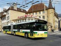 TN - FBW-Hess Trolleybus Nr.164 unterwegs auf der Linie 8 in der Stadt Neuch�tel bei der Haltestelle Place Pury am 04.04.2009