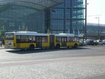 MAN Niederflurbus 2. Generation auf der Linie M41 nach Baumschulenweg Sonnenallee/Baumschulenstra�e am Hauptbahnhof.