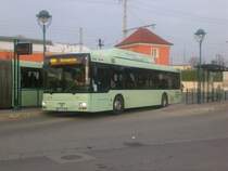 MAN Niederflurbus 2. Generation auf der Linie 980 nach Bahnhof Rosengarten am Bahnhof.