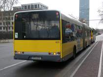 Solaris Urbino auf der Linie 167 nach Kpenick Mggelschlchenweg an der Haltestelle Treptow Beermannstrae.