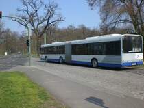Solaris Urbino auf der Linie 638 nach S+U Bahnhof Rathaus Spandau an der Haltestelle Jger-Vorstadt Am Schragen.