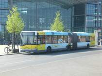 Solaris Urbino auf der Linie TXL nach S+U Bahnhof Alexanderplatz am Hauptbahnhof.