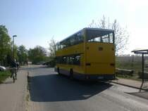 MAN-Doppeldecketr auf der Linie 237 nach Staaken Fachinger Strae am Bahnhof Albrechtshof.