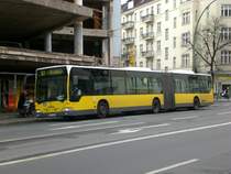 Mercedes-Benz O 530 I (Citaro) auf der Linie 167 nach U-Bahnhof Boddinstra�e an der Haltestelle Neuk�lln Platz der Stadt Hof.