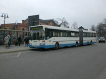 Mercedes-Benz O 405 N (Niederflur-Stadtversion) auf der Linie 726 nach Teupitz Markt am S-Bahnhof K�nigs Wusterhausen.