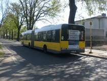 Solaris Urbino auf der Linie X11 nach S-Bahnhof Sch�neweide am S-Bahnhof Buckower Chaussee.

