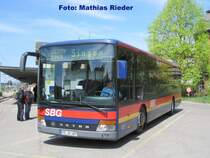 Ein Setra der SBG wartet beim Bahnhof Stein am Rhein der Anschluss ab, am 26.04.09