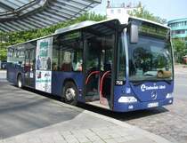 Linie13 Richtung Schlutup,Markt kurz vor der Abfahrt im ZOB L�beck.(02.05.09)