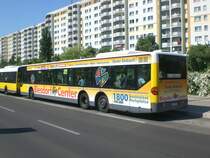 Mercedes-Benz O 530 I (Citaro) auf der Linie 154 nach Buchholz-West Aubertstra�e an der Haltestelle Hohensch�nhausen Prerower Platz.