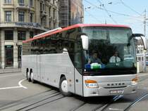 Ein Setra S 417 GT-HD Reisebus der Firma EURO BUS  STRUGA  OH 146 IH unterwegs in der Stadt Z�rich am 26.04.2009
