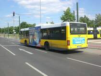 MAN Niederflurbus 2. Generation auf der Linie 245 am S-Bahnhof Nordbahnhof.