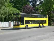 MAN Lion's City DD (Doppelstock) auf der Linie 186 nach S-Bahnhof Grunewald an der Haltestelle Lichterfelde Ostpreu�endamm/K�nigsberger Stra�e.