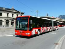 Chur - Mercedes Citaro  Gr 85736 unterwegs auf der Linie 4 bei den Bushaltestellen vor dem Bahnhof Chur am 07.05.2009