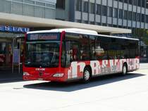 Chur - Mercedes Citaro  Gr 157529 unterwegs auf der Linie 2 bei den Bushaltestellen vor dem Bahnhof Chur am 07.05.2009