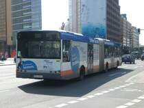 Solaris Urbino auf der Linie 200 nach S+U Bahnhof Zoologischer Garten am S+U Bahnhof Potsdamer Platz.