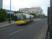 Solaris Urbino auf der Linie 154 nach Buchholz-West Aubertstrae an der Haltestelle Hohenschnhausen Prerower Platz.