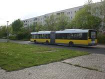 Solaris Urbino auf der Linie X54 nach U-Bahnhof Hellersdorf der Haltestelle Hohenschnhausen Seehausener Strae.