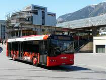 Chur - SOLARIS GR 97503 unterwegs auf der Linie 3 bei den Bushaltestellen vor dem Bahnhof Chur am 07.05.2009