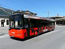 Chur - SOLARIS GR 97581 unterwegs bei den Bushaltestellen vor dem Bahnhof Chur am 07.05.2009