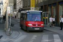Wiener Linien Nr. 8352 (W1701LO, VW CityBus) am 19.7.2008 in der Wiener Altstadt. 
