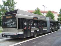 Dieser Urbino 18 Hybrid ist der erste dieses Typs in Frankreich, ist auch der erste Solaris Gelnkbus in diesem Land.