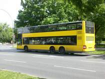 MAN Lion's City DD (Doppelstock) auf der Linie M29 nach U-Bahnhof Hermannplatz an der Haltestelle Sch�neberg L�tzowplatz.
