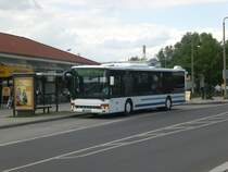 Setra S 300er-Serie NF auf der Linie 941 am U-Bahnhof H�now.