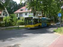 Volvo V7000 auf der Linie 117 nach S-Bahnhof Lichterfelde Ost an der Haltestelle Kleinmachnow Freibad Kiebitzberg.