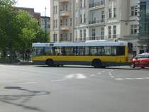 Volvo V7000 auf der Linie 110 nach U-Bahnhof Oskar-Helene-Heim am U-Bahnhof Adenauerplatz.