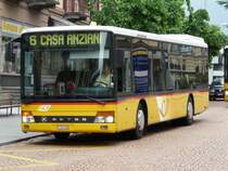 Postauto - Setra TI 215326 unterwegs auf der Linie 6 bei den Haltestellen gegen�ber dem Bahnhof von Bellinzona am 13.05.2009