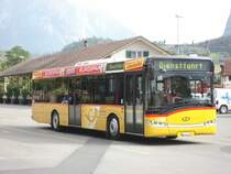 Solaris Urbino U12 BE 610536 beim Bahnhof Interlaken