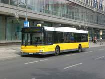 MAN Niederflurbus 2. Generation auf der Linie 344 nach S+U Bahnhof Hermannstra�e am U-Bahnhof Hermannplatz.