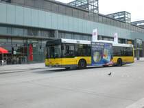 MAN Niederflurbus 2. Generation auf der Linie 106 nach U-Bahnhof Seestra�e am S-Bahnhof S�dkreuz.