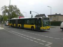 Mercedes-Benz O 530 I (Citaro) auf der Linie M11 nach U-Bahnhof Oskar-Helene-Heim an der Haltestelle Buckow Quarzweg/Marienfelder Chaussee.