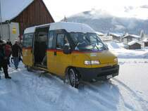 PU Camenisch, Morissen, GR 51'157 (Fiat Ducato) am 7.2.2009 bei der Post Vella. 