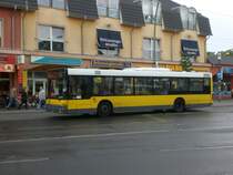MAN Niederflurbus 2. Generation auf der Linie 284 nach S-Bahnhof Lichterfelde S�d am S-Bahnhof Lichterfelde Ost.
