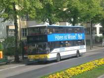 MAN-Doppeldecker auf der Linie 222 nach Tegelort an der Haltestelle Waidmannslust Freie Scholle.