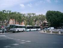 Setra S 215 SL in Aix-en-Provence an der Rotonde.