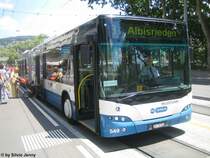Auch der Neoplan Nr. 549 war am 13.6.09 als Tram-Ersatzbus im Dienst. Hier zu sehen ist er bei der Haltestelle Sihlpost.